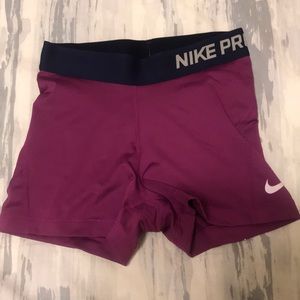 Nike Women’s Pro Spandex 3” inseam (women’s xs)